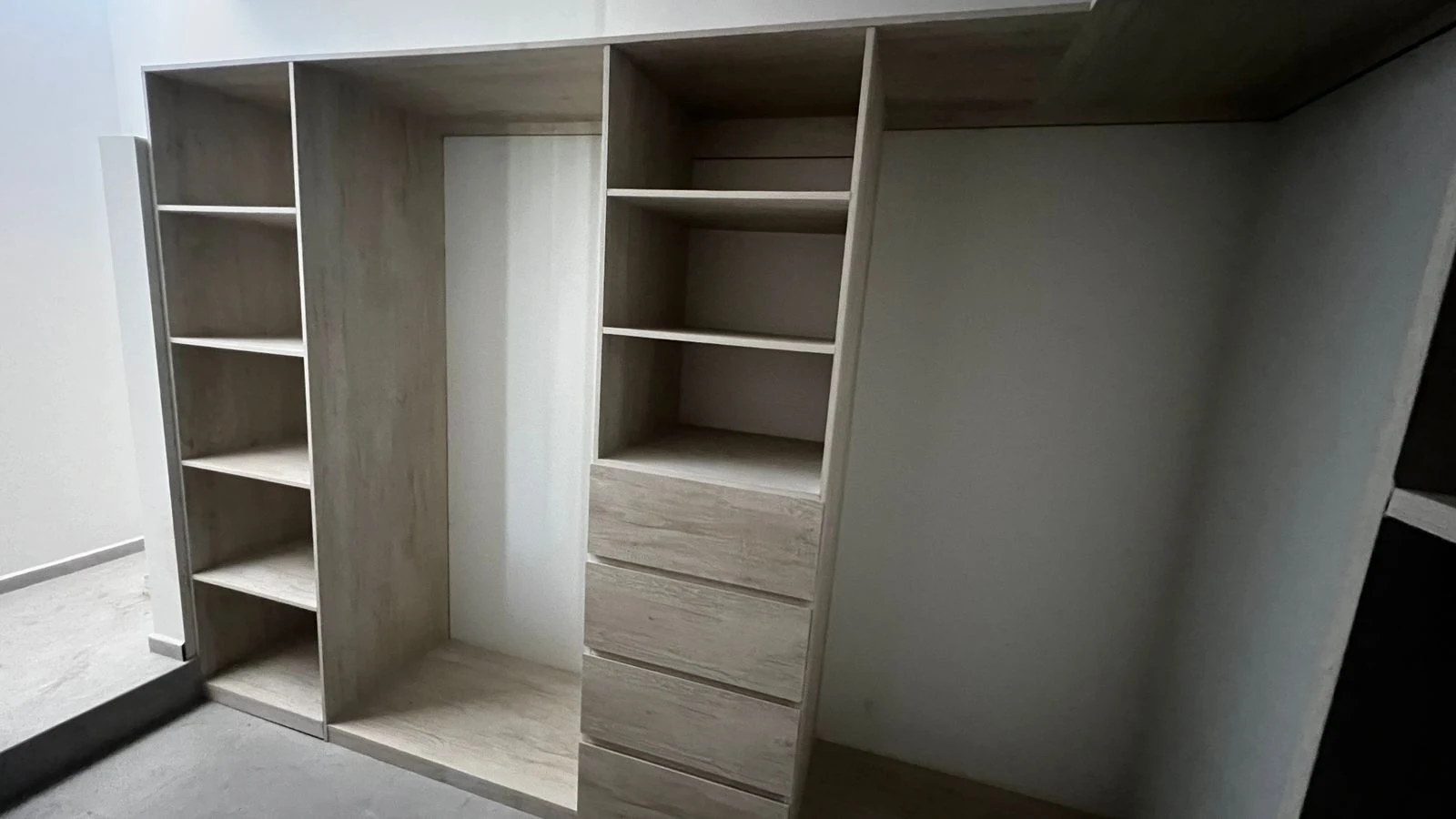 Casa San Isidro — Closet